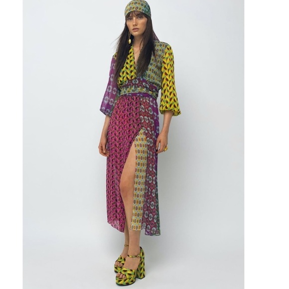 Zara Dresses & Skirts - - Zara printed wrap Like Dress
